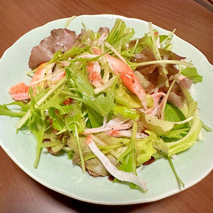 サニーレタスと水菜とカニカマのサラダ˖٭.˖٭